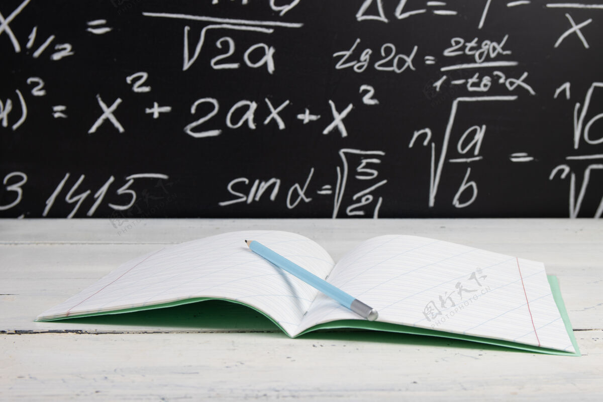 黑板以数学公式为背景的黑板笔记本学习学习教育