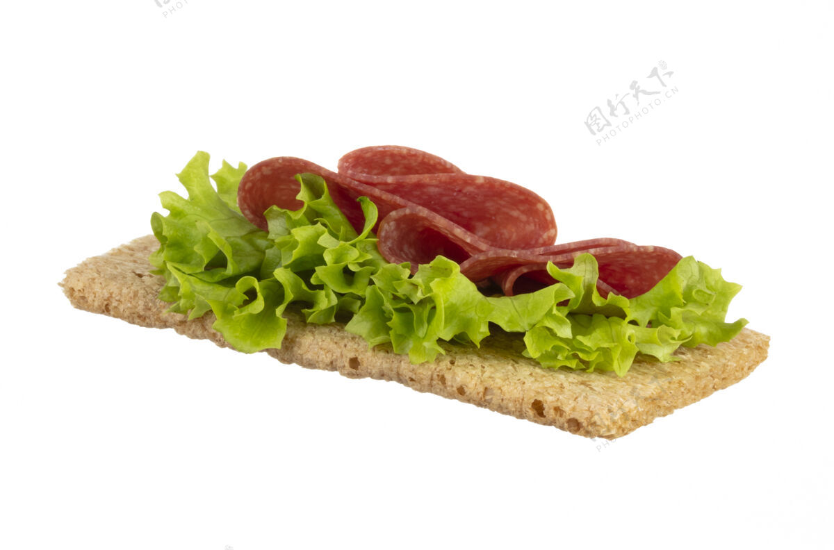 三明治各种迷你三明治配奶油奶酪蔬菜和意大利腊肠午餐小吃开胃菜