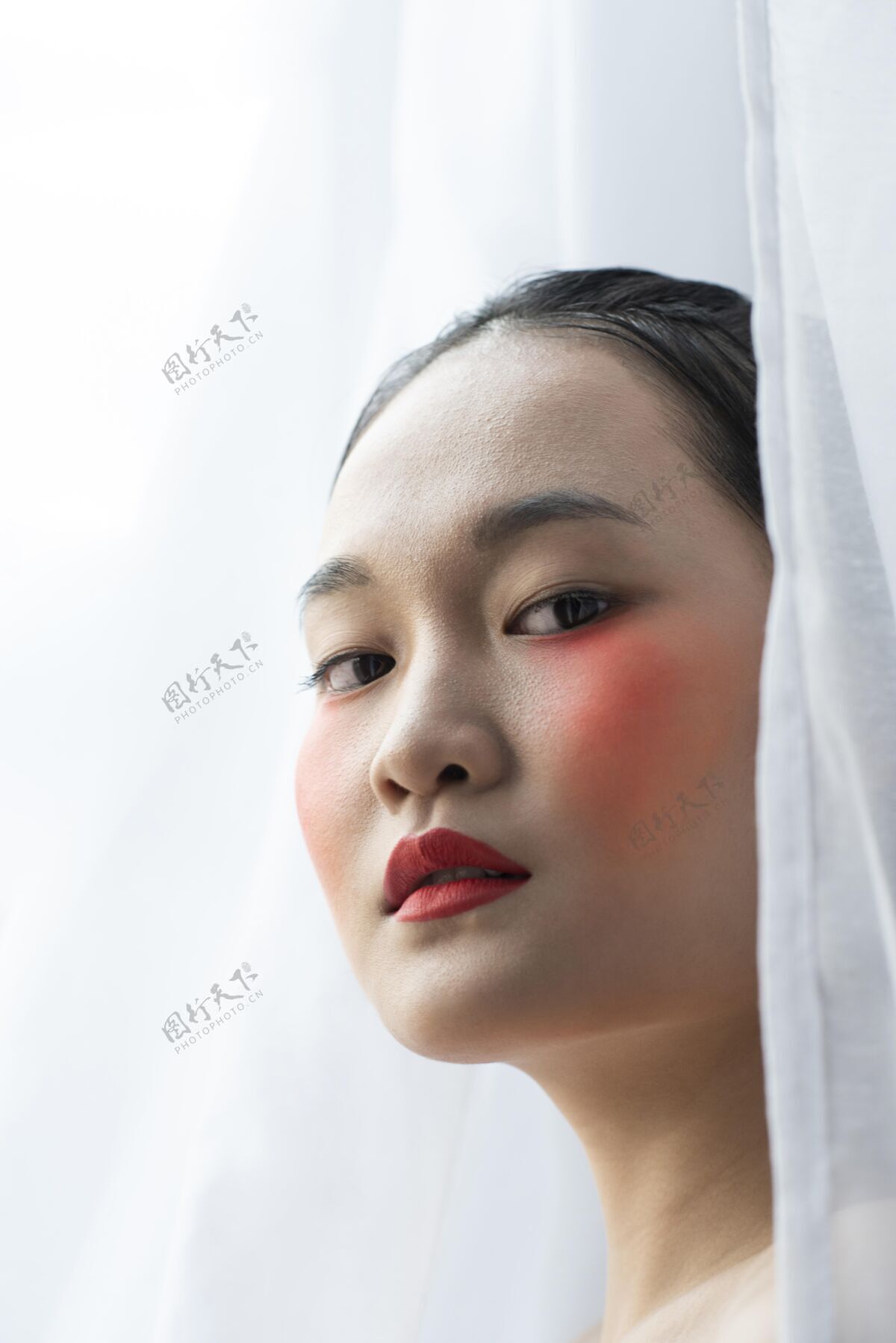 漂亮美丽的亚洲女人化妆亚洲人随意美女