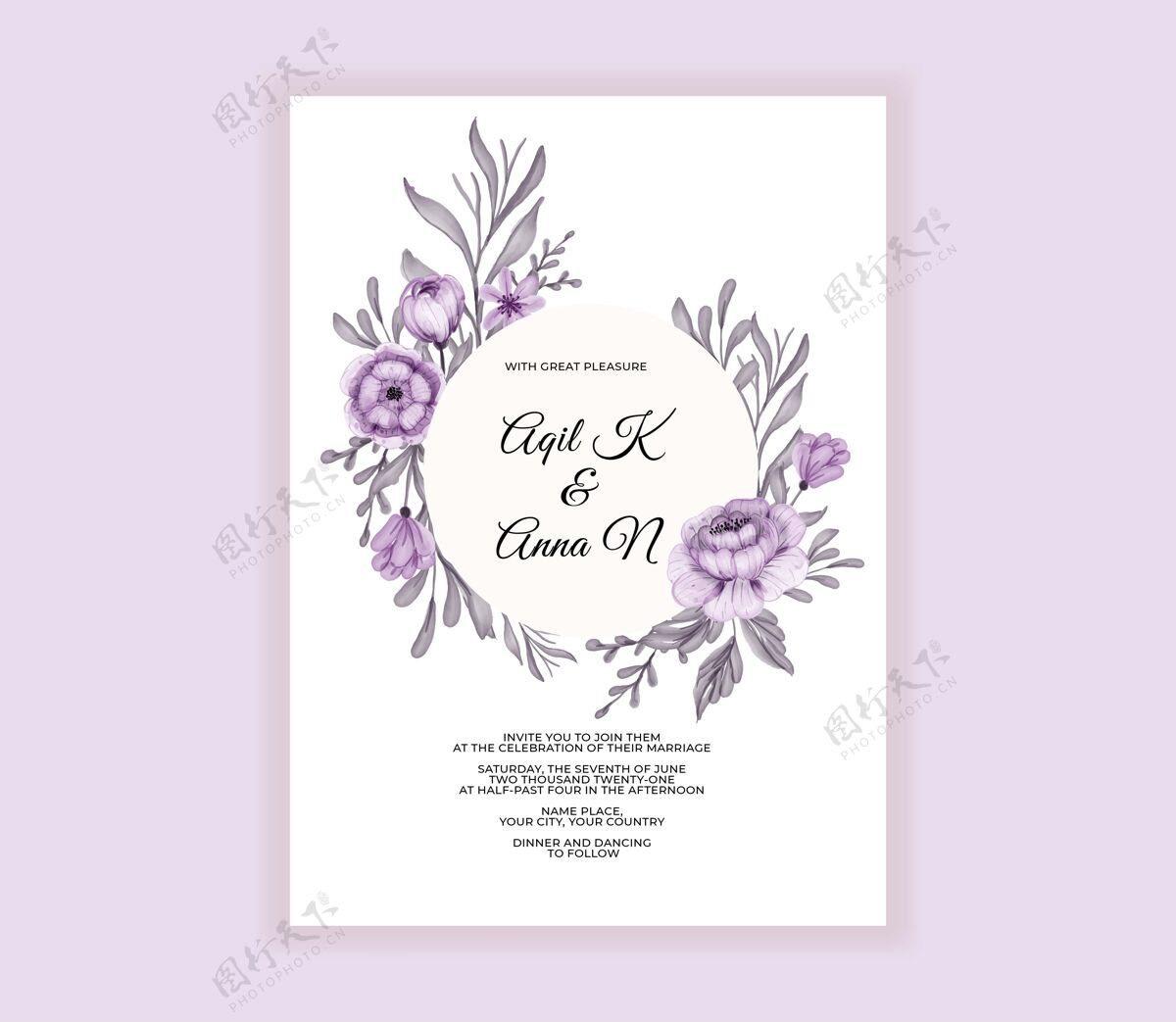 花卉现代的婚礼请柬与美丽的紫色花朵紫色花环水彩