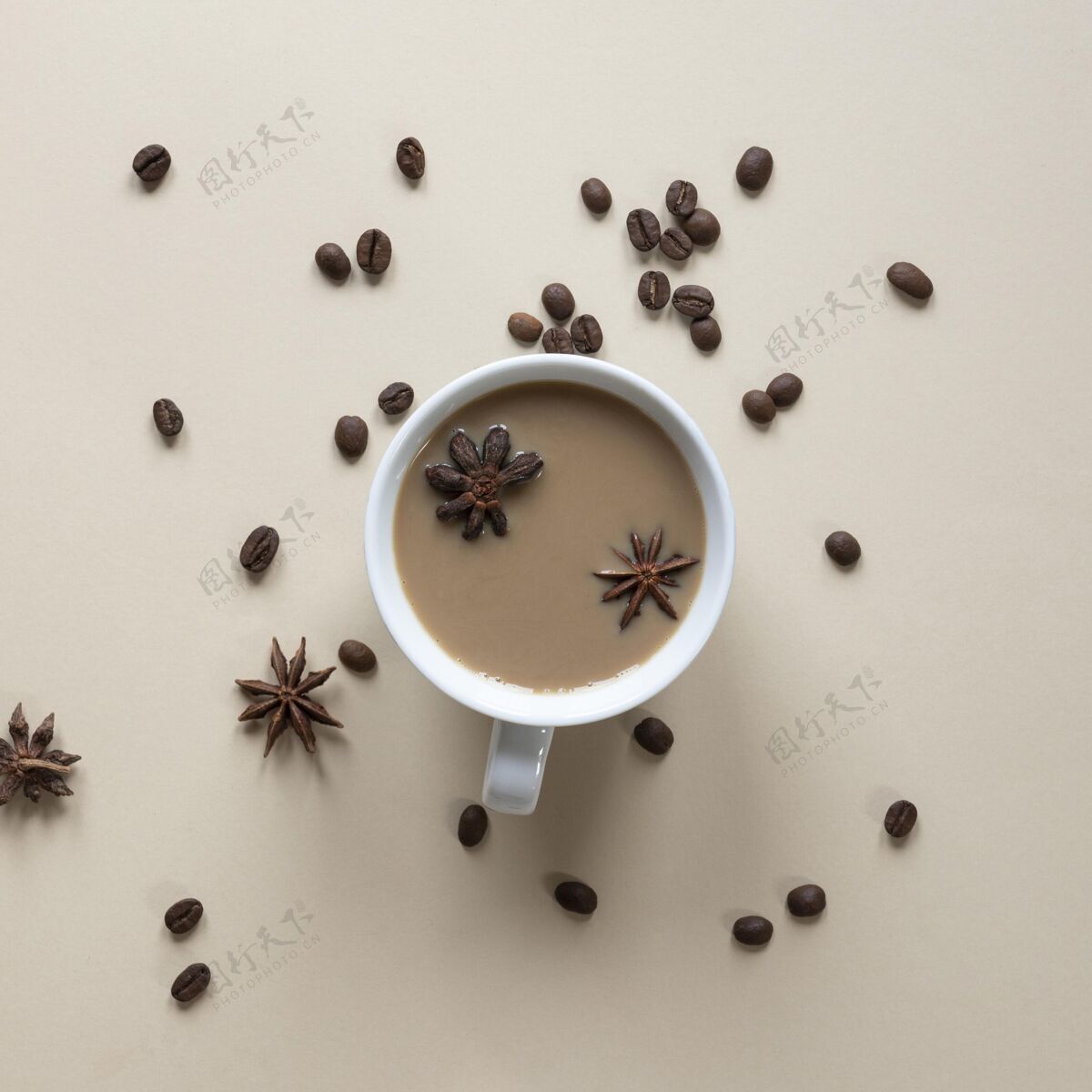 咖啡俯瞰桌上的咖啡杯顶视图咖啡香气咖啡杯