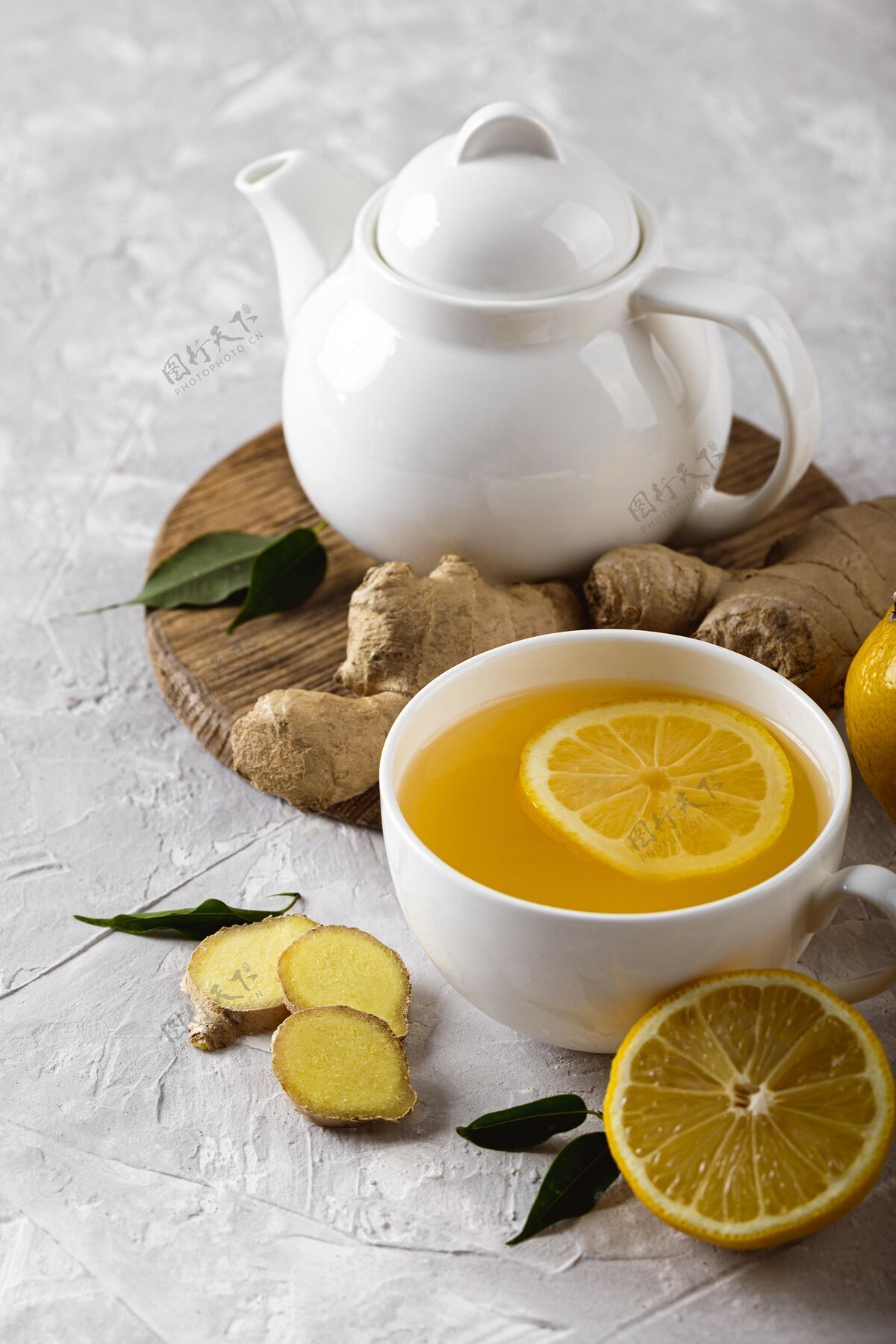 季节美味健康的柠檬茶理念冬季柠檬温暖