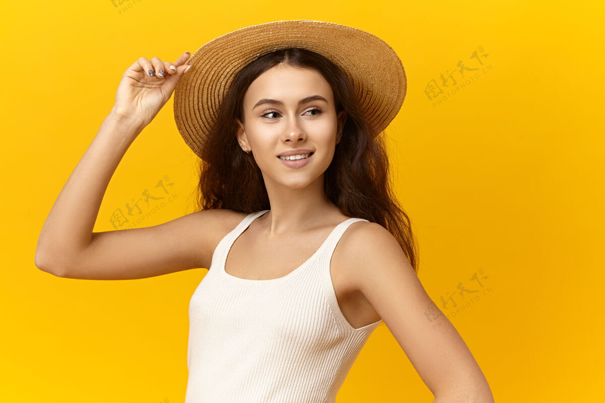 帽子夏季 服装 时尚和风格概念美女女性漂亮