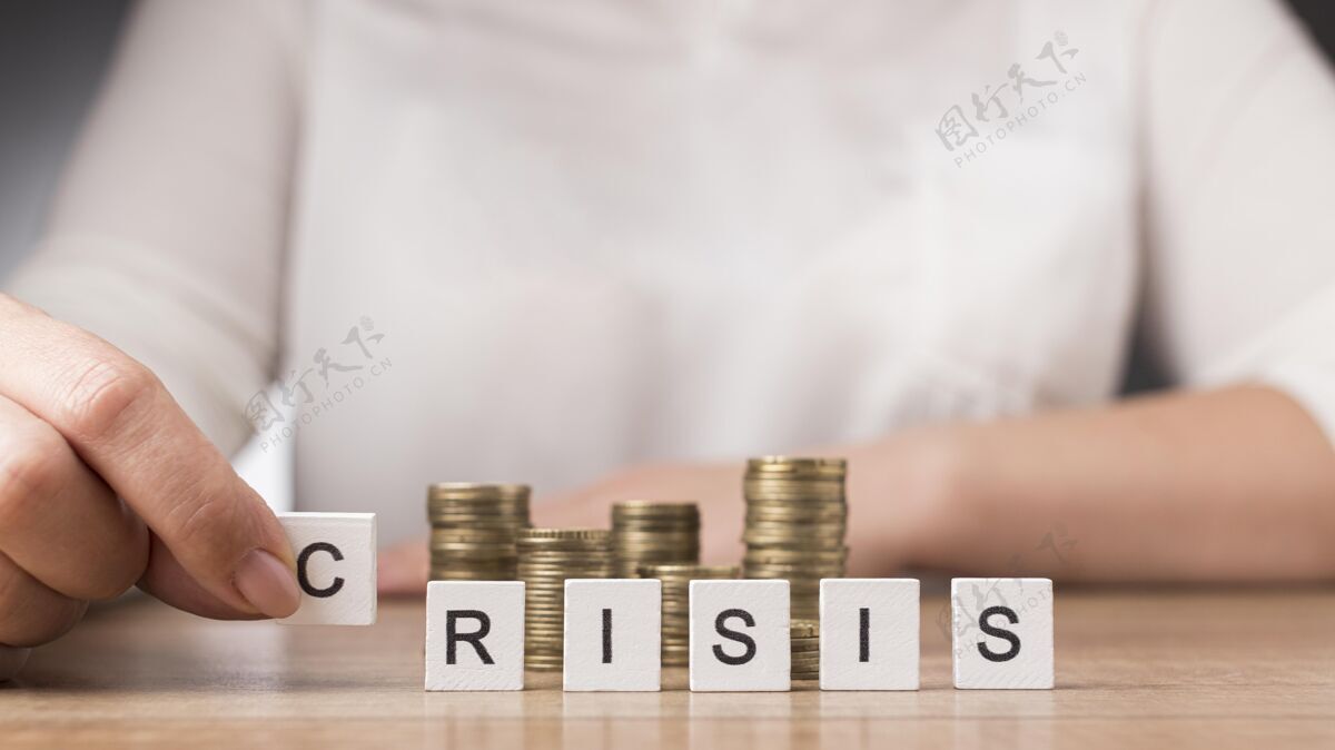 金融女人放了一个c来形成危机战略金融危机